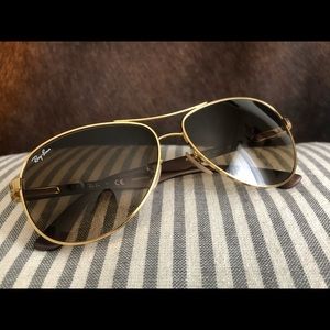 Ray-Ban Woman’s Polarized Sunglasses